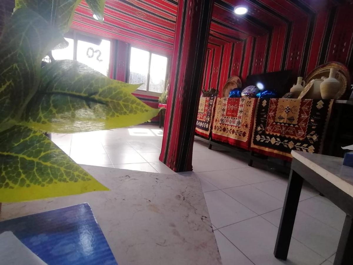 Farmer Stay Hostel Wadi Musa Bagian luar foto