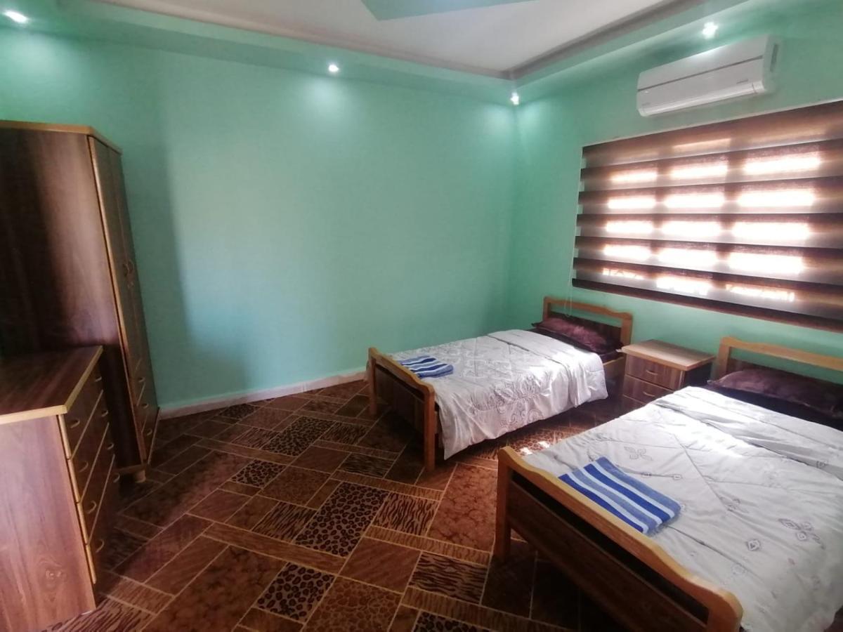 Farmer Stay Hostel Wadi Musa Bagian luar foto