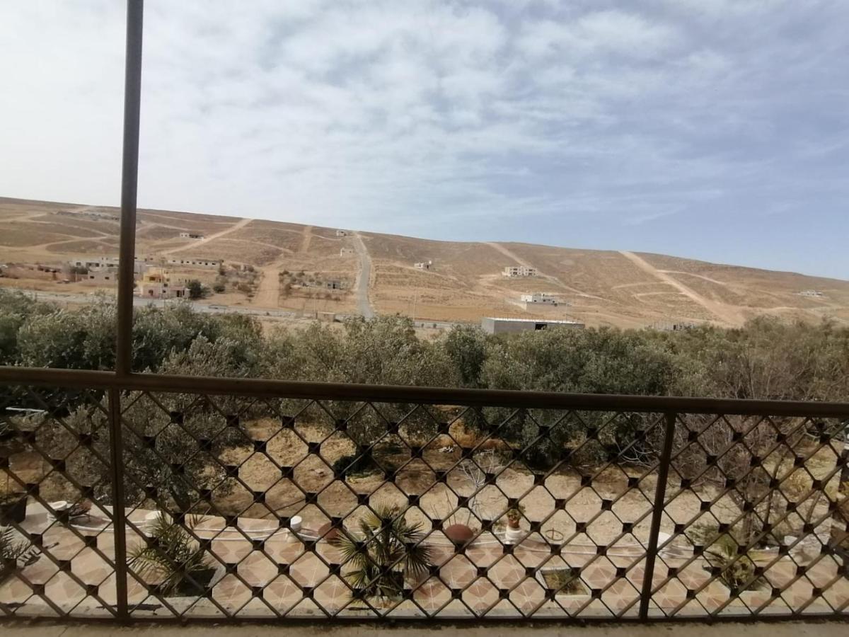 Farmer Stay Hostel Wadi Musa Bagian luar foto