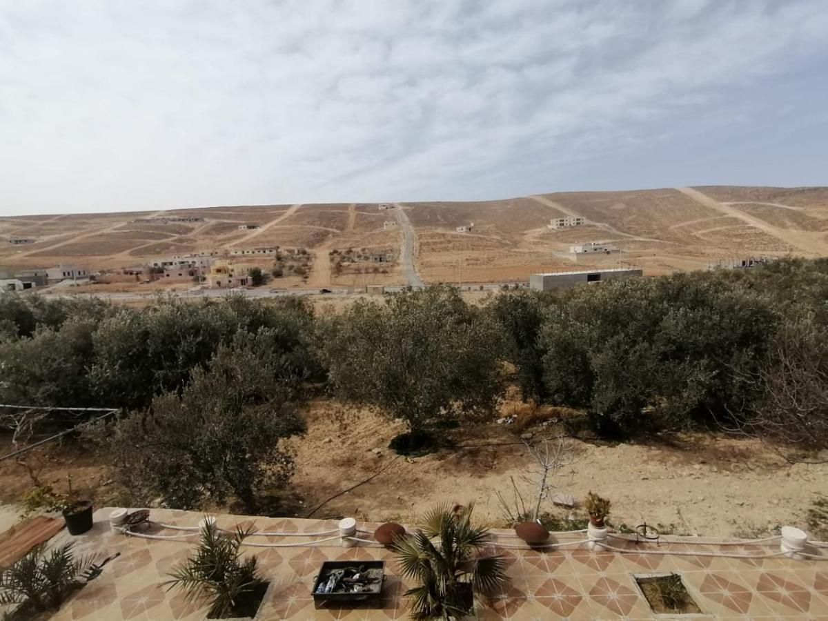 Farmer Stay Hostel Wadi Musa Bagian luar foto