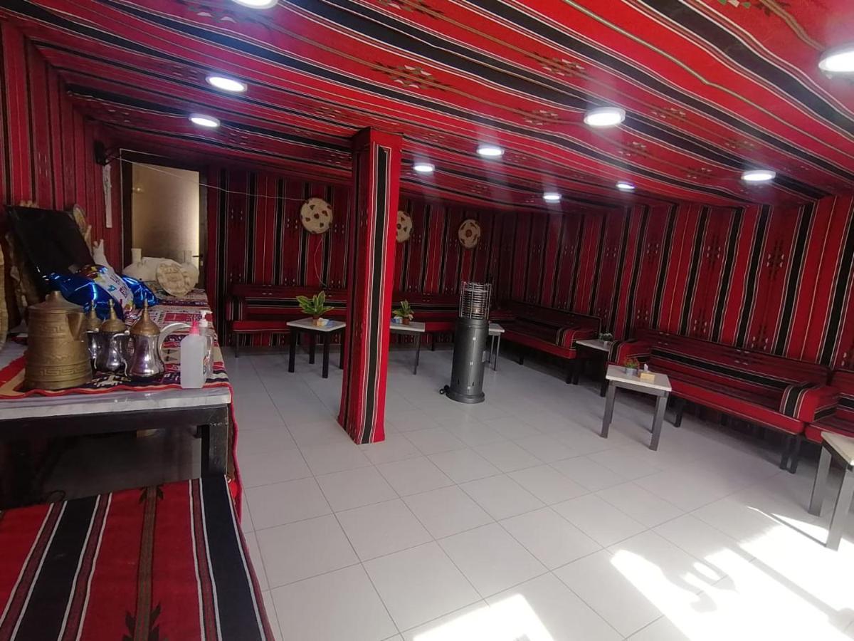 Farmer Stay Hostel Wadi Musa Bagian luar foto