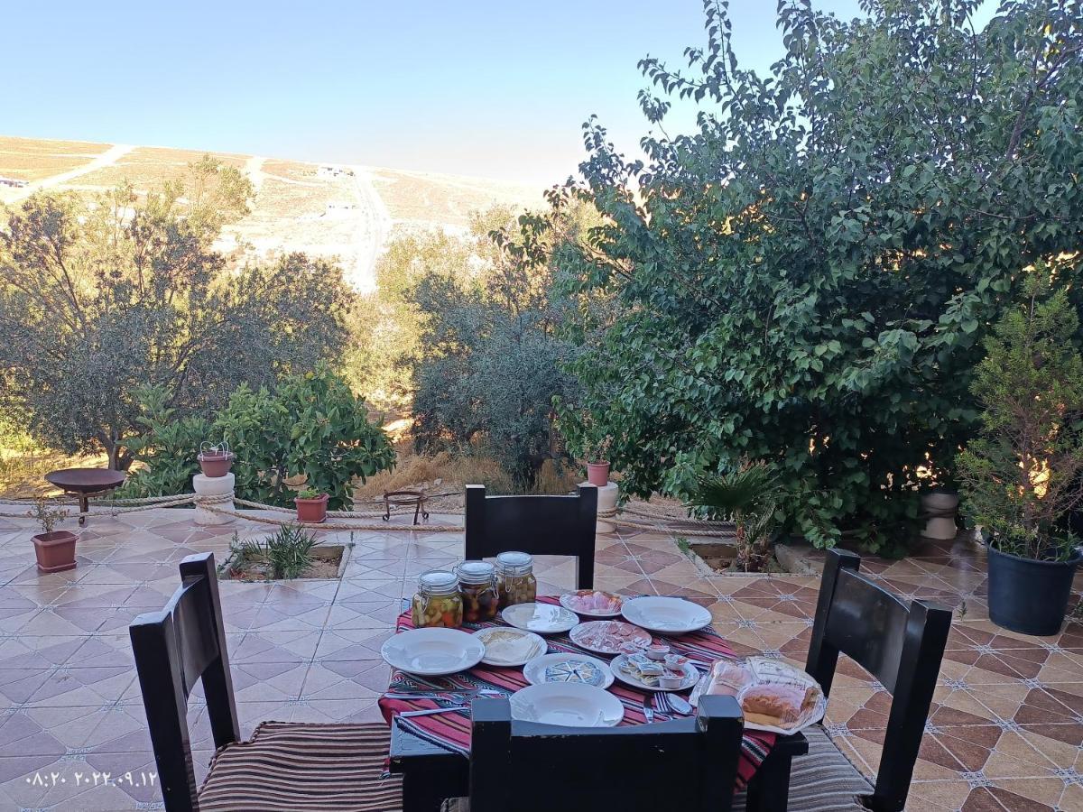 Farmer Stay Hostel Wadi Musa Bagian luar foto